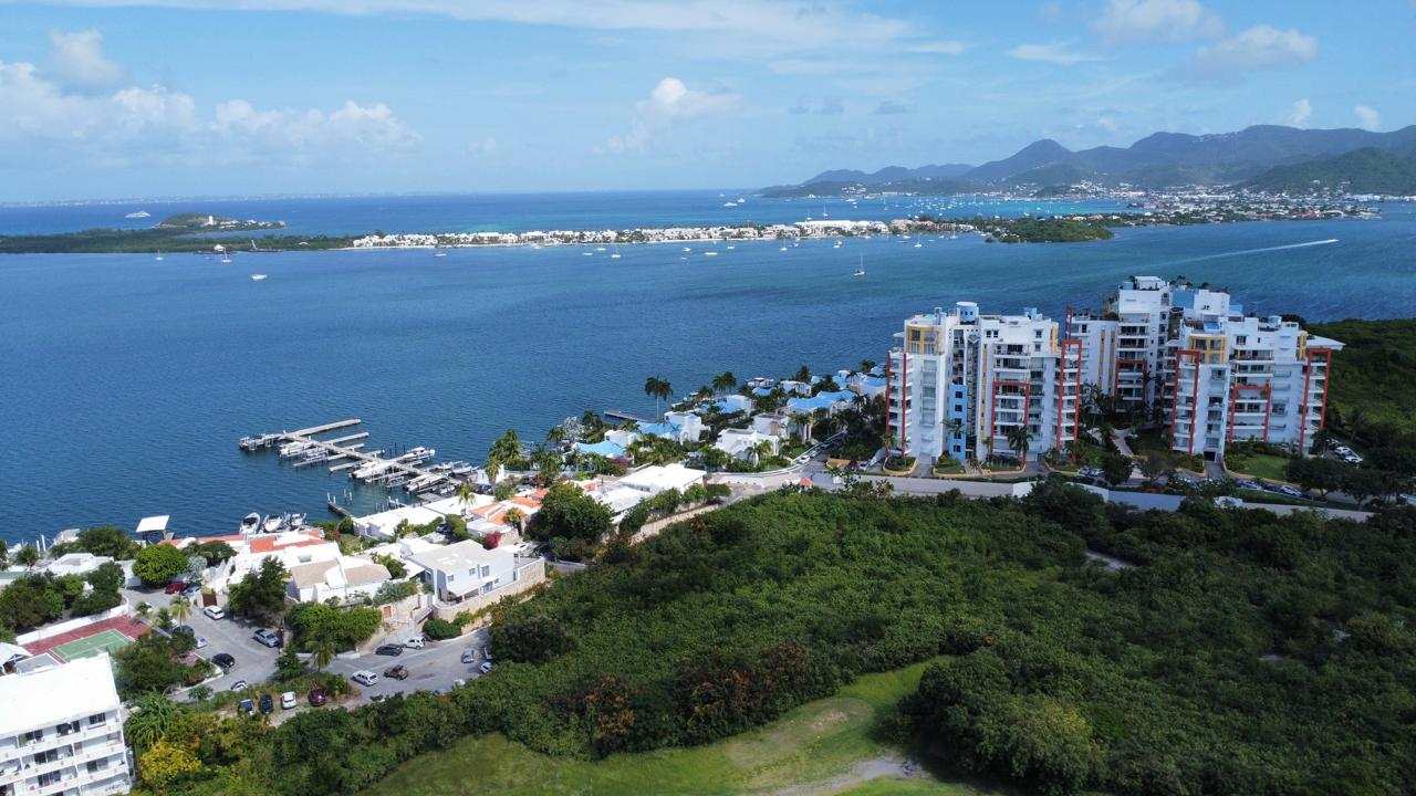 X54 Aquamarina Residence