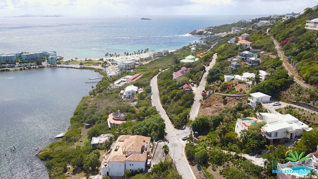 Villa in Oyster Pond